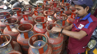 Government asks refineries to boost LPG for homes amid Middle East crisis