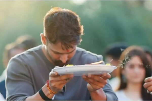 'Force 3' shoot halted as a massive crowd disrupts John Abraham and Harshvardhan Rane in Gujarat | Hindi Movie News