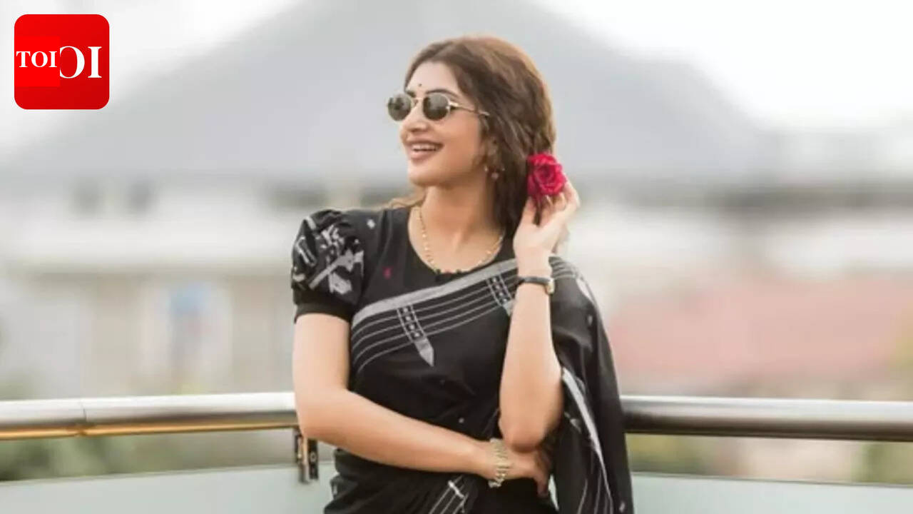 Sreeleela House: 'Guntur Kaaram' star Sreeleela’s family home in Bangalore echoes modern minimalism with signature yellow couch and dance spaces |