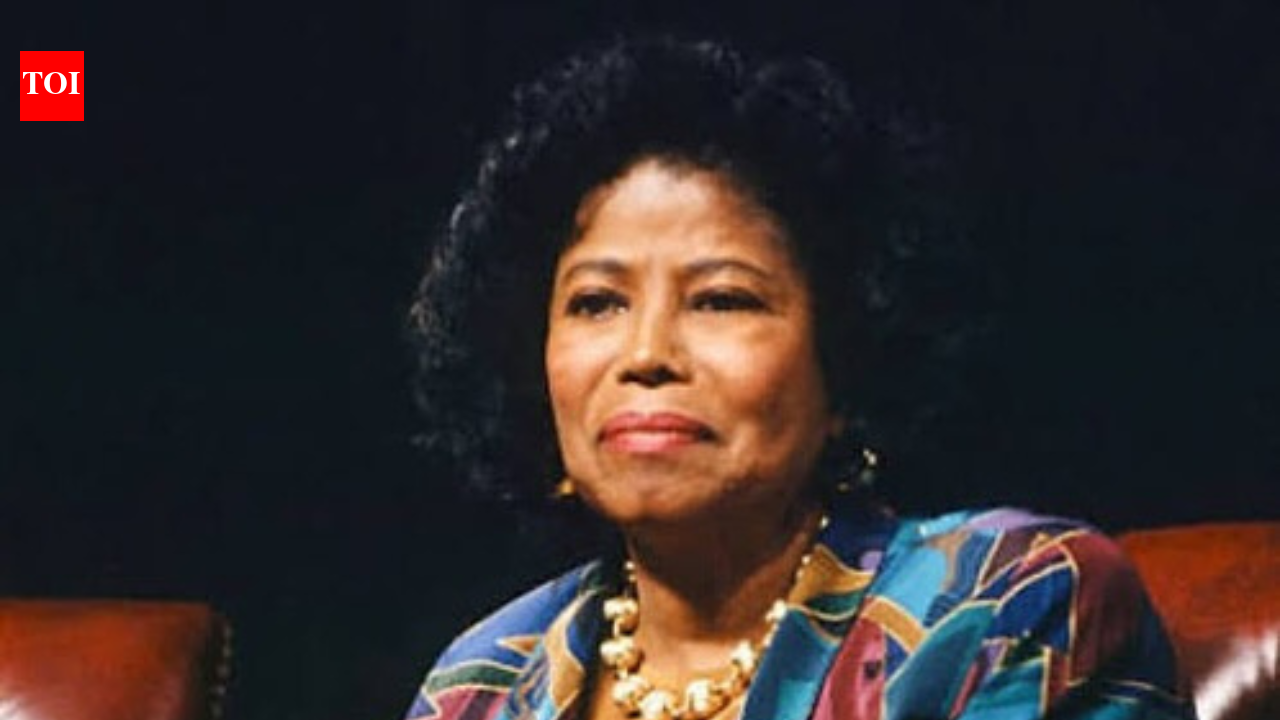 Katherine Jackson: Michael Jackson's mother, Katherine Jackson, smiles in a rare public outing with La Toya ahead of 96th birthday | English Movie News