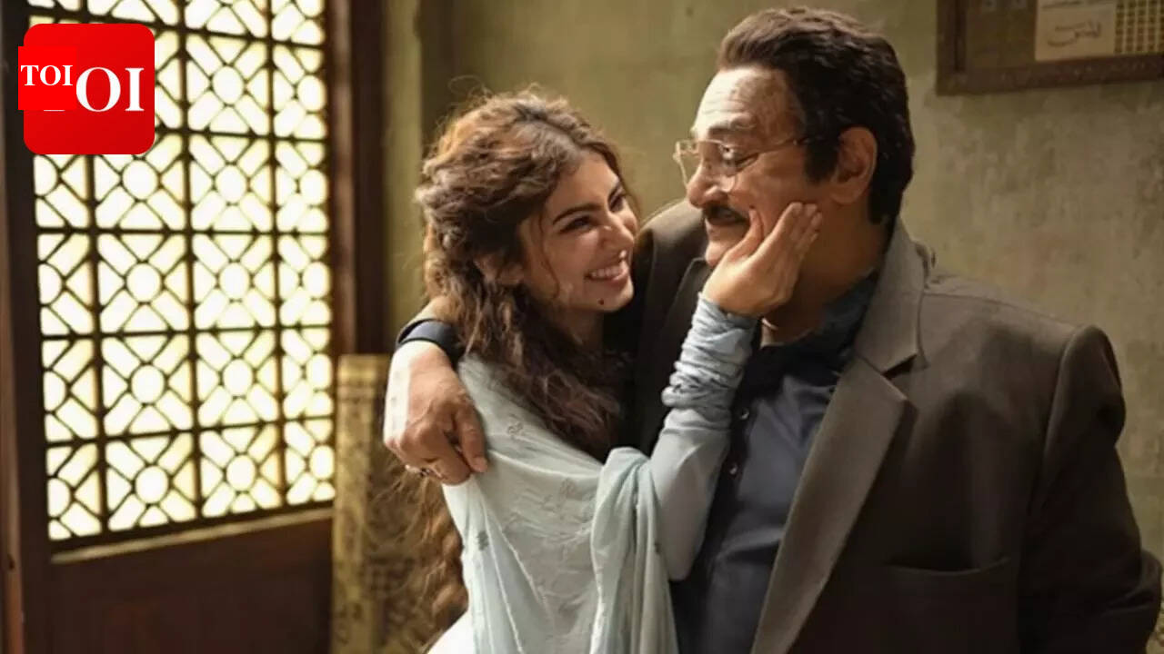 Rakesh Bedi hits back at ‘creepy’ comments over Sara Arjun shoulder kiss at Dhurandhar event: 'I’ve always treated her like this' |