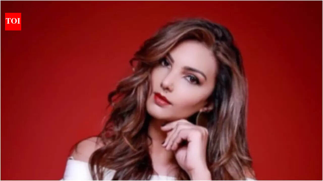 Somy Ali shares her thoughts on turning 50; ‘Society tells women to fear aging...’ | Hindi Movie News