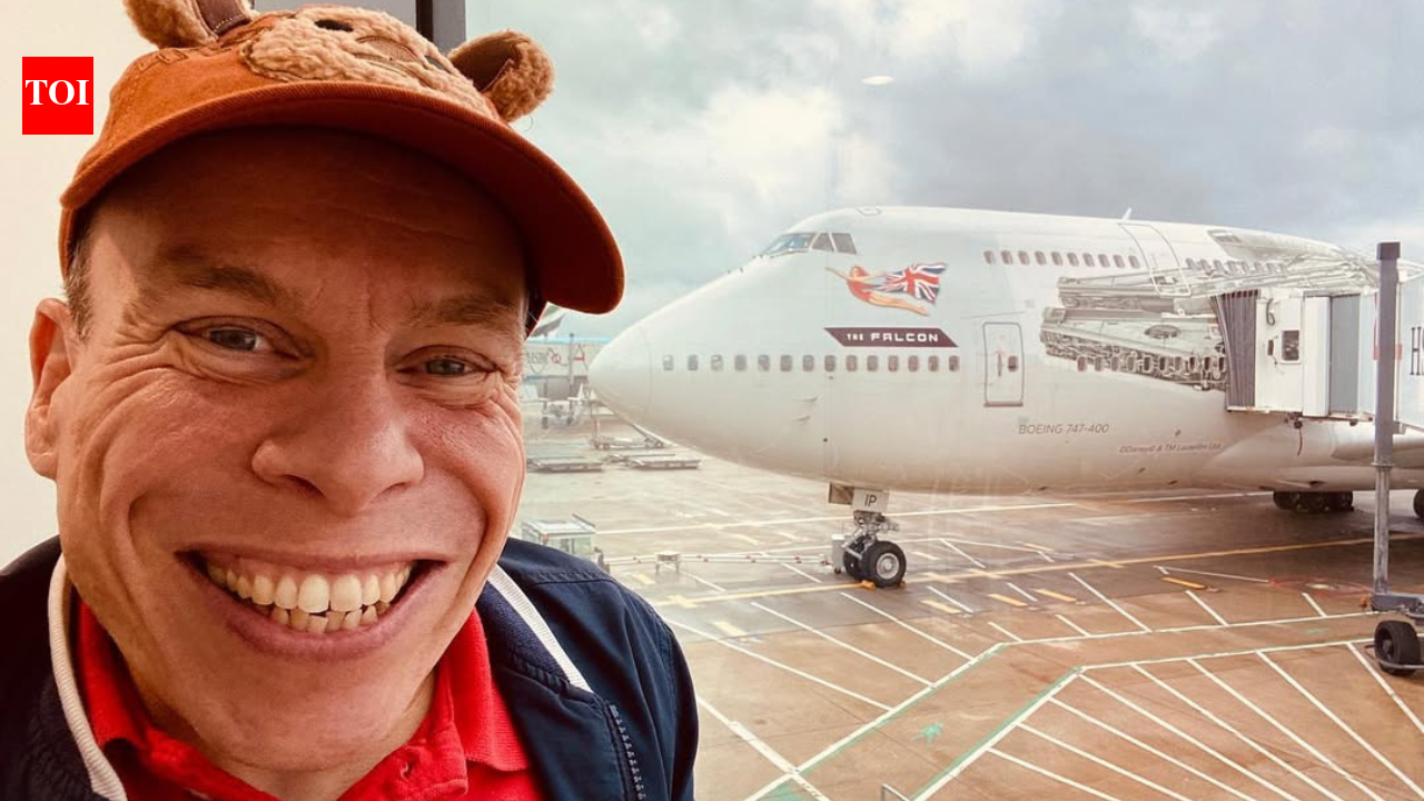 Warwick Davis: 'Harry Potter' star Warwick Davis receives OBE from Prince William at Windsor Castle | English Movie News