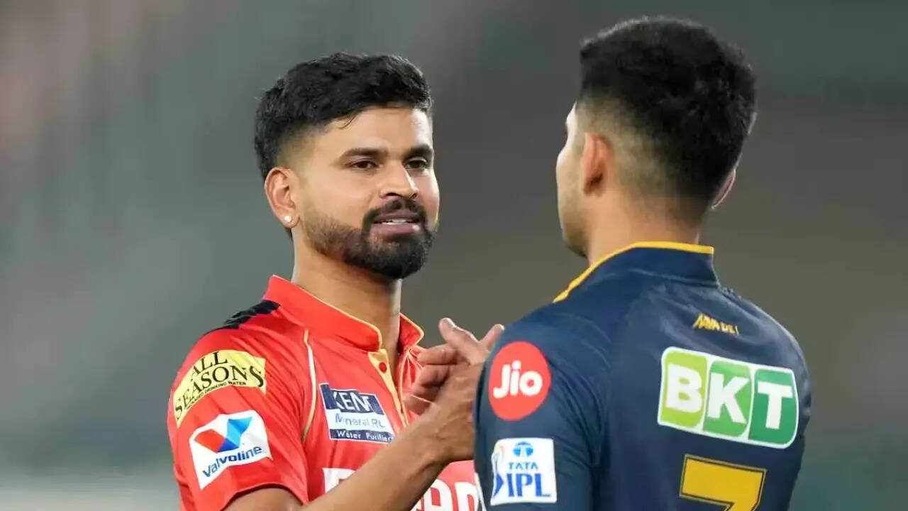 Shreyas Iyer wins toss, elect to field first in season opener