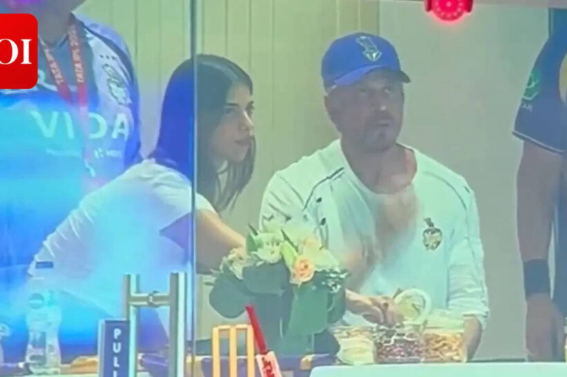 Shah Rukh Khan attends KKR vs PBKS IPL match with Suhana Khan at Eden Gardens; his salt-and-pepper ‘King’ look steals the show |