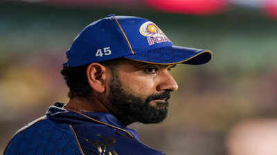 IPL 2026: No Rohit Sharma! MI hand two debut caps as GT opt to field
