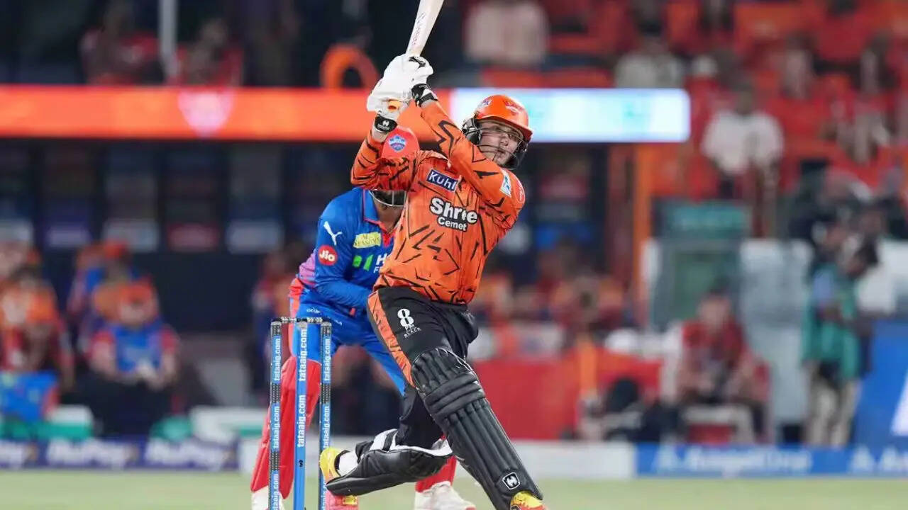 Abhishek Sharma, Travis Head on fire in Hyderabad