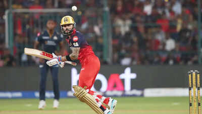 'Drop him, he will make you pay': Gavaskar hails Virat Kohli as 'one of the greatest'