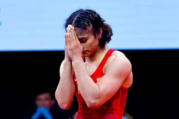 'I will establish my innocence': Vinesh Phogat responds to WFI show-cause notice | More sports News