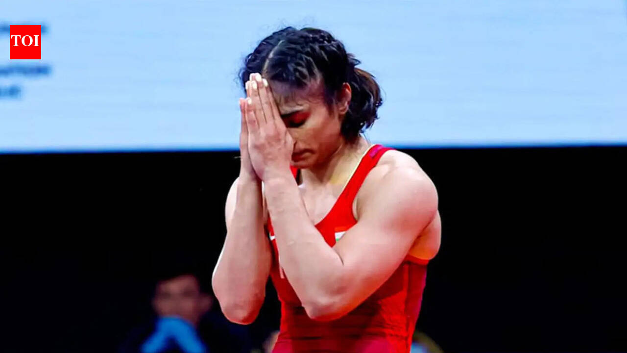 'I will establish my innocence': Vinesh Phogat responds to WFI show-cause notice | More sports News