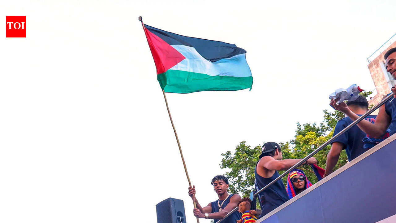 ‘I don’t normally like this’: Barcelona coach reacts to Lamine Yamal waving Palestine flag | Football News