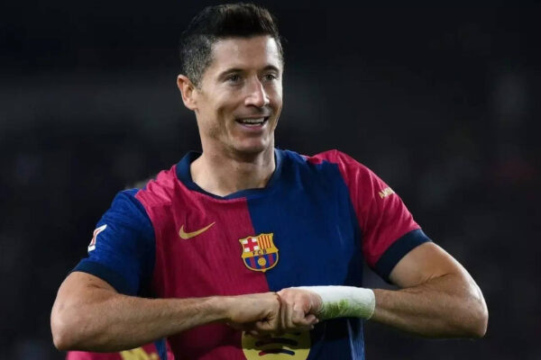 Robert Lewandowski says goodbye to Barcelona with 'mission complete' message