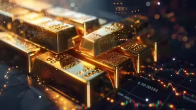Gold falls 1.4% as high yields, strong $ weigh