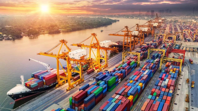 India’s trade deficit widens to $28.38 billion in April as imports jump 10%; Middle East shipments fall 31.6%