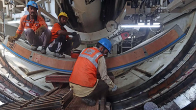 Manufacturing PMI rises up to 54.7 in April, Iran war pushes input costs higher