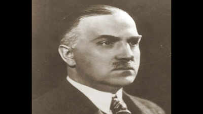 In 1916, Jan Czochralski mistakenly dipped his pen into molten metal, and the strange discovery became the foundation of modern silicon chips