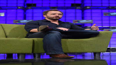 In 2007, Drew Houston forgot his USB drive on a bus and laid the foundation of Dropbox |