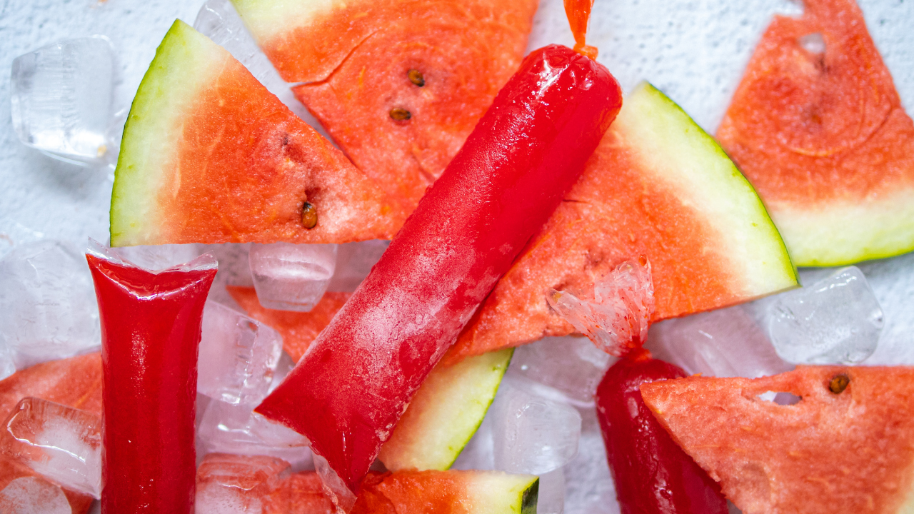 How to correctly store watermelons in summer to keep them fresh, juicy, and long-lasting