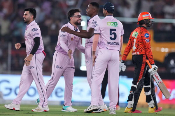 Sunrisers Hyderabad 72/8 in 12.5 Overs | IPL Live Score