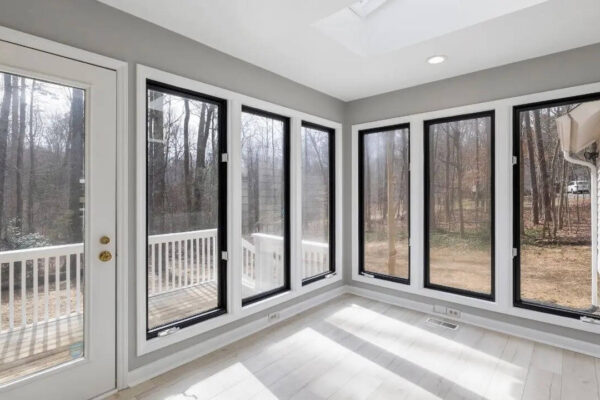 10 premium window glass styles enhancing modern residential architecture