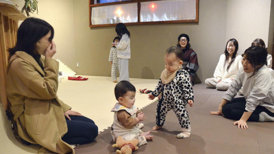 What are Japan’s overnight crying cafes and why mothers are loving them so much!