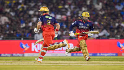 Huge blow for RCB! Star player leaves IPL 2026 camp just before playoffs