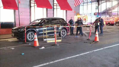Manhole death in NYC: Straight from her Mercedes-Benz, woman falls into uncovered sewer hole