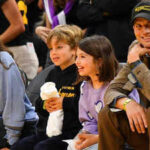The screen-time rule Mila Kunis and Ashton Kutcher followed at home