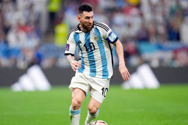 TV presenter quits after falsely announcing Lionel Messi's father's death live on air | Off the field News