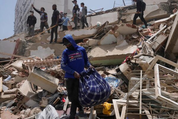 Venezuela Quake: Residents Scramble To Escape As Drone Visuals Capture Chaos