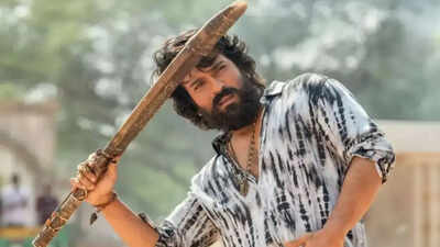 'Peddi' box office collection Day 5: Ram Charan and Janhvi Kapoor starrer NARROWLY MISS Rs 250 crore worldwide mark amid criticism