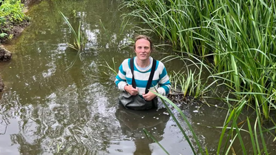 After removing 200 bags of waste from a polluted river, UK lawyer now faces prosecution