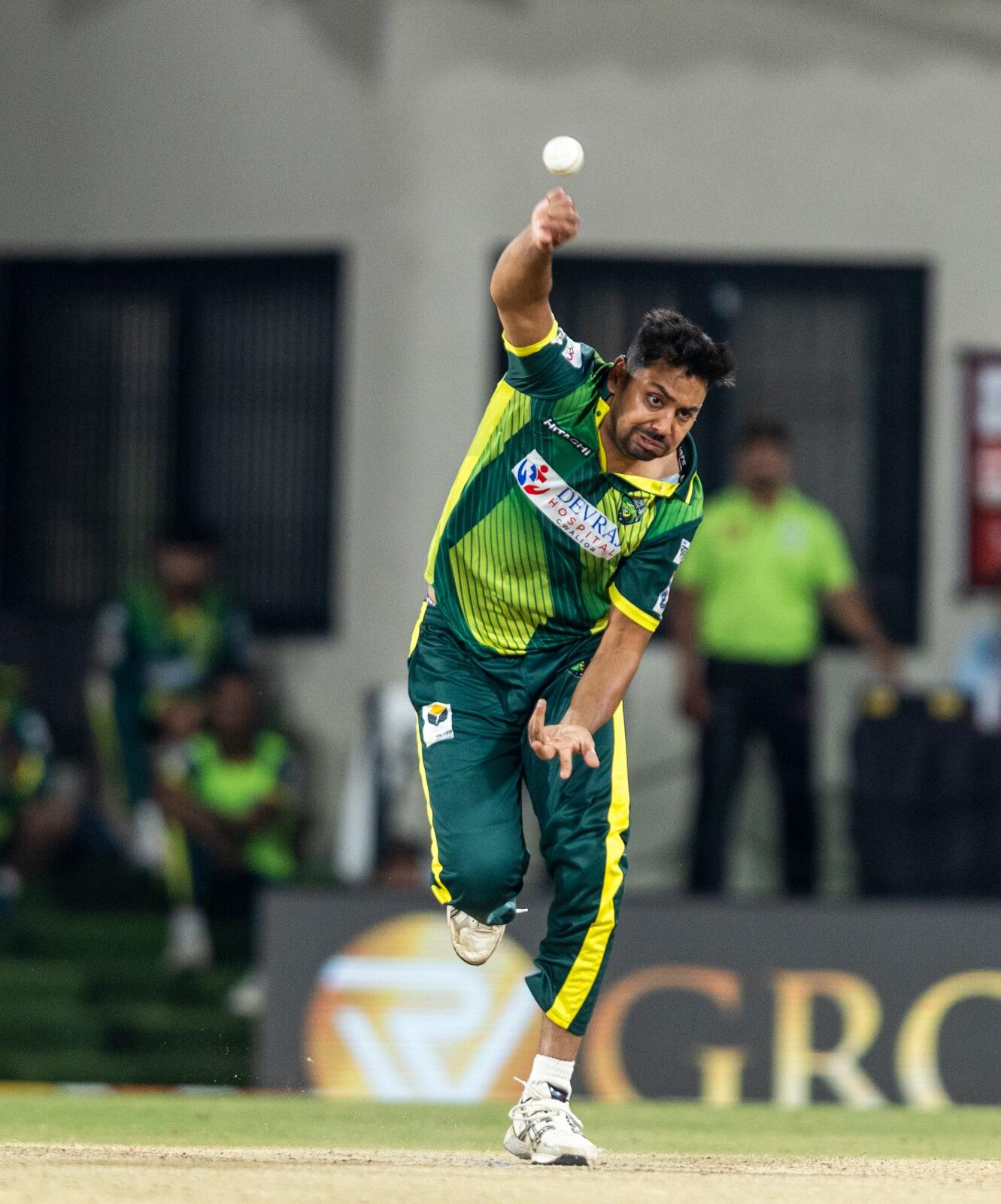 Avesh Khan opens up on knee surgery, frustrating rehab & desire to play for India again