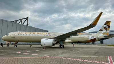 Etihad launches new summer routes across Europe and Africa, unveils limited-edition travel kit
