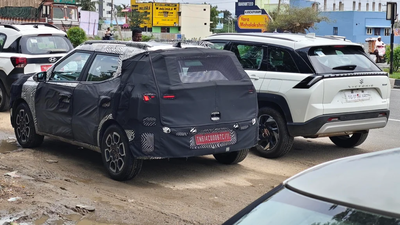 Hyundai Bayon SUV spied alongside Maruti Victoris: Details