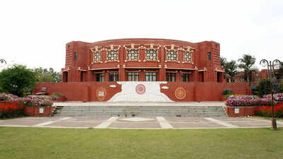 IIM Lucknow opens admissions for BS in AI and Business Analytics programme; check details here