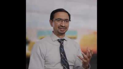 Indian-origin Dr Ashok Muralidaran under fire over wrong heart surgery in Oregon: 'India gives fake degrees'