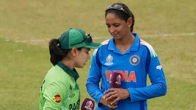 Handshake row: Will India and Pakistan players shake hands in T20 World Cup? Harmanpreet Kaur responds