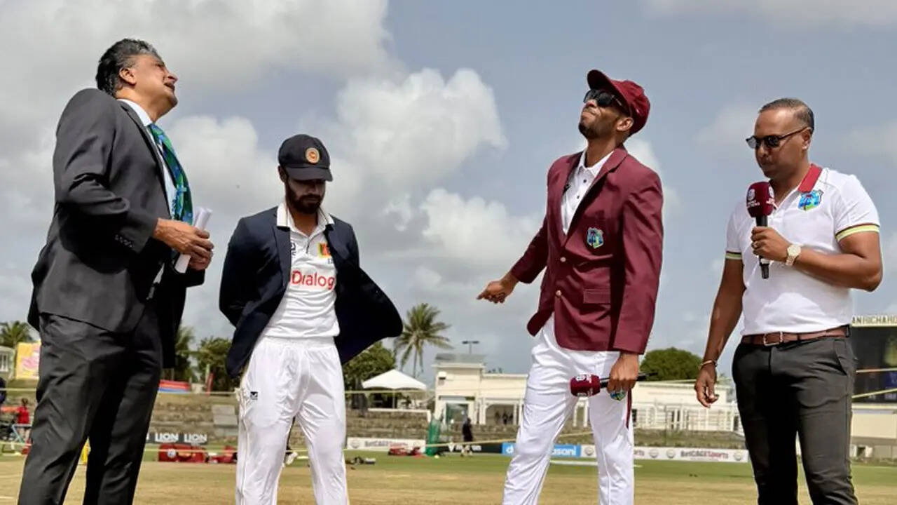 Sri Lanka 12/1 in 5.2 Overs