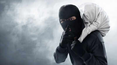 Portuguese proverb of the day: 'A thief who robs a thief has a hundred years of pardon' — and the surprising logic behind it