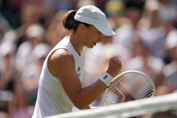 Iga Swiatek breaks down in tears after surviving nervy Wimbledon title defence opener | Tennis News
