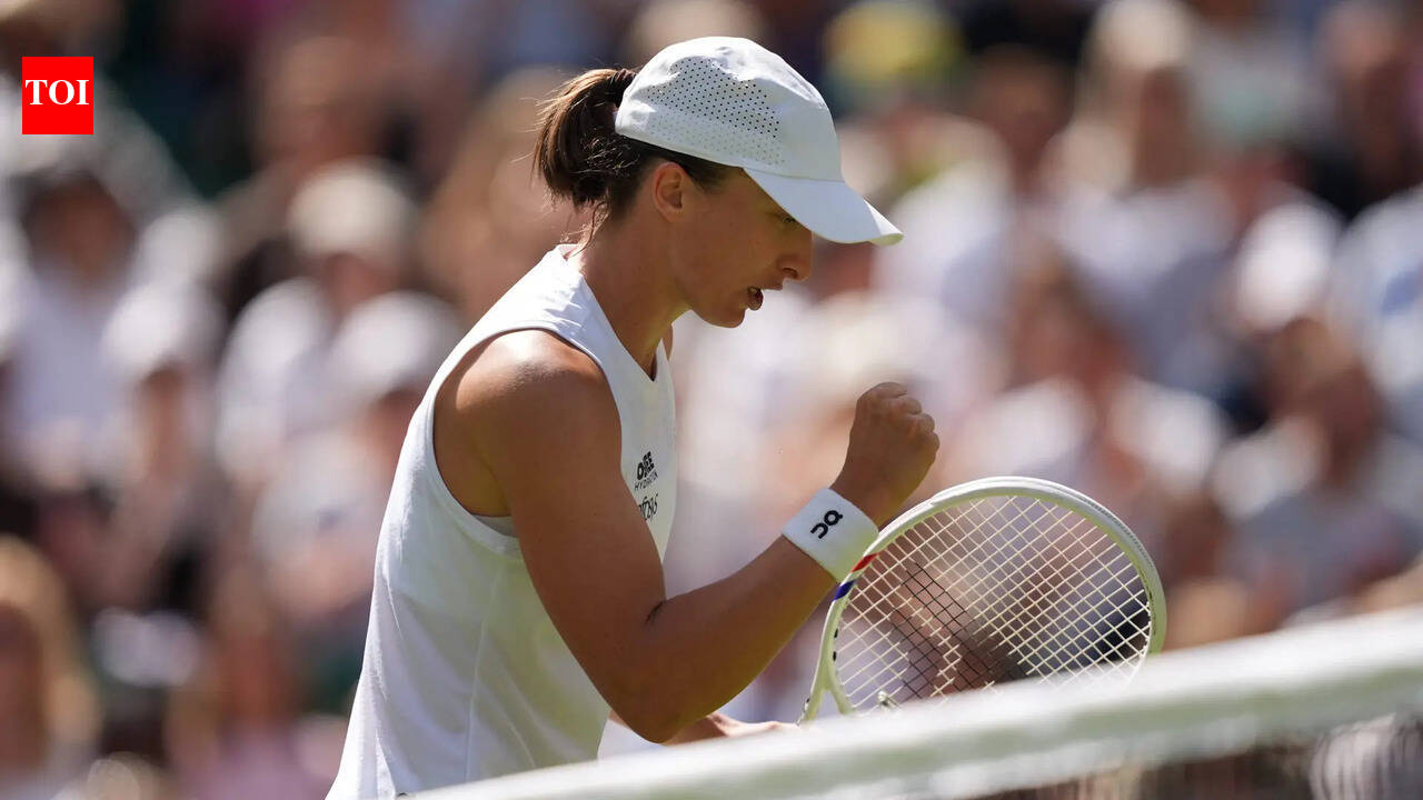 Iga Swiatek breaks down in tears after surviving nervy Wimbledon title defence opener | Tennis News
