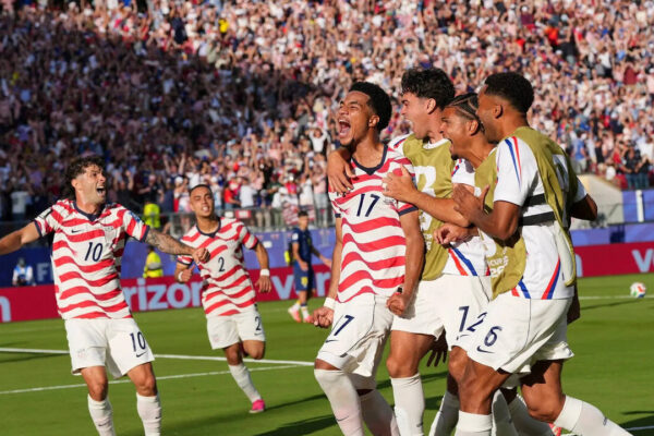 USA vs Bosnia and Herzegovina, FIFA World Cup Match Result: 10-man USA beat Bosnia for only their second-ever knockout win despite Balogun red card | Football News