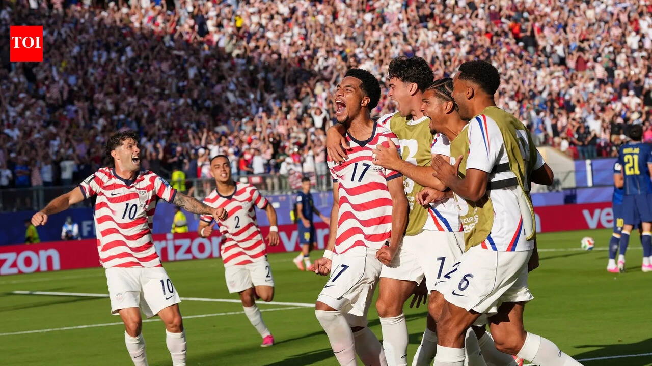 USA vs Bosnia and Herzegovina, FIFA World Cup Match Result: 10-man USA beat Bosnia for only their second-ever knockout win despite Balogun red card | Football News