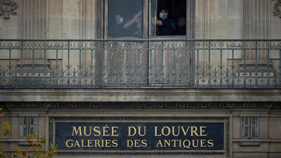 Jewellery likely to be worth €4m stolen from French museum, probe on