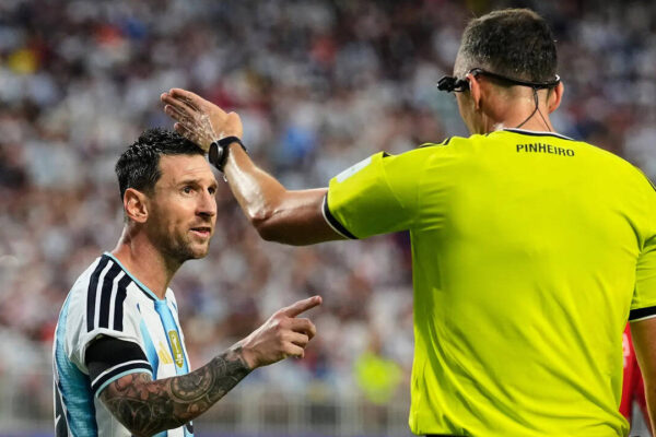 Lionel Messi involved in heated exchange with referee during Argentina's World Cup win | Football News