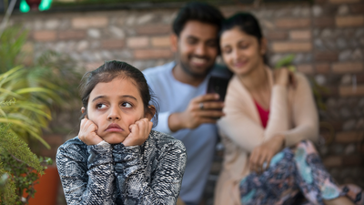 Parental Phone Habits: Psychology says it's not just a child's screen time but also a parent's phone habits that affect their behaviour