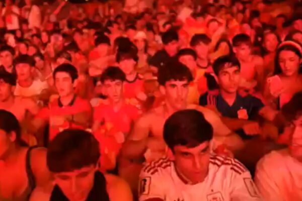 Madrid goes 'Viking Row'! Spain fans recreate Norway's viral celebration after reaching World Cup final | Watch | Football News