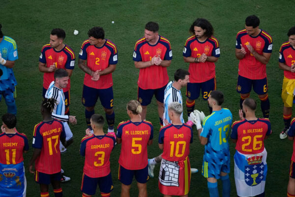 WATCH: Spain players form guard of honour for Lionel Messi after FIFA World Cup win | Football News