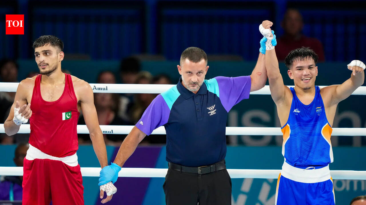 Commonwealth Games boxing: Jadumani Singh seals dominant 5-0 win over Pakistan's Sumama Rehman to enter quarter-finals | Commonwealth Games News